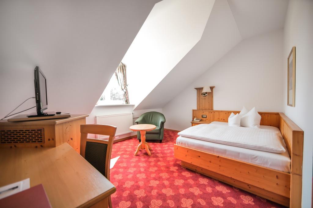 Glasl'S Landhotel Цорнединг Экстерьер фото