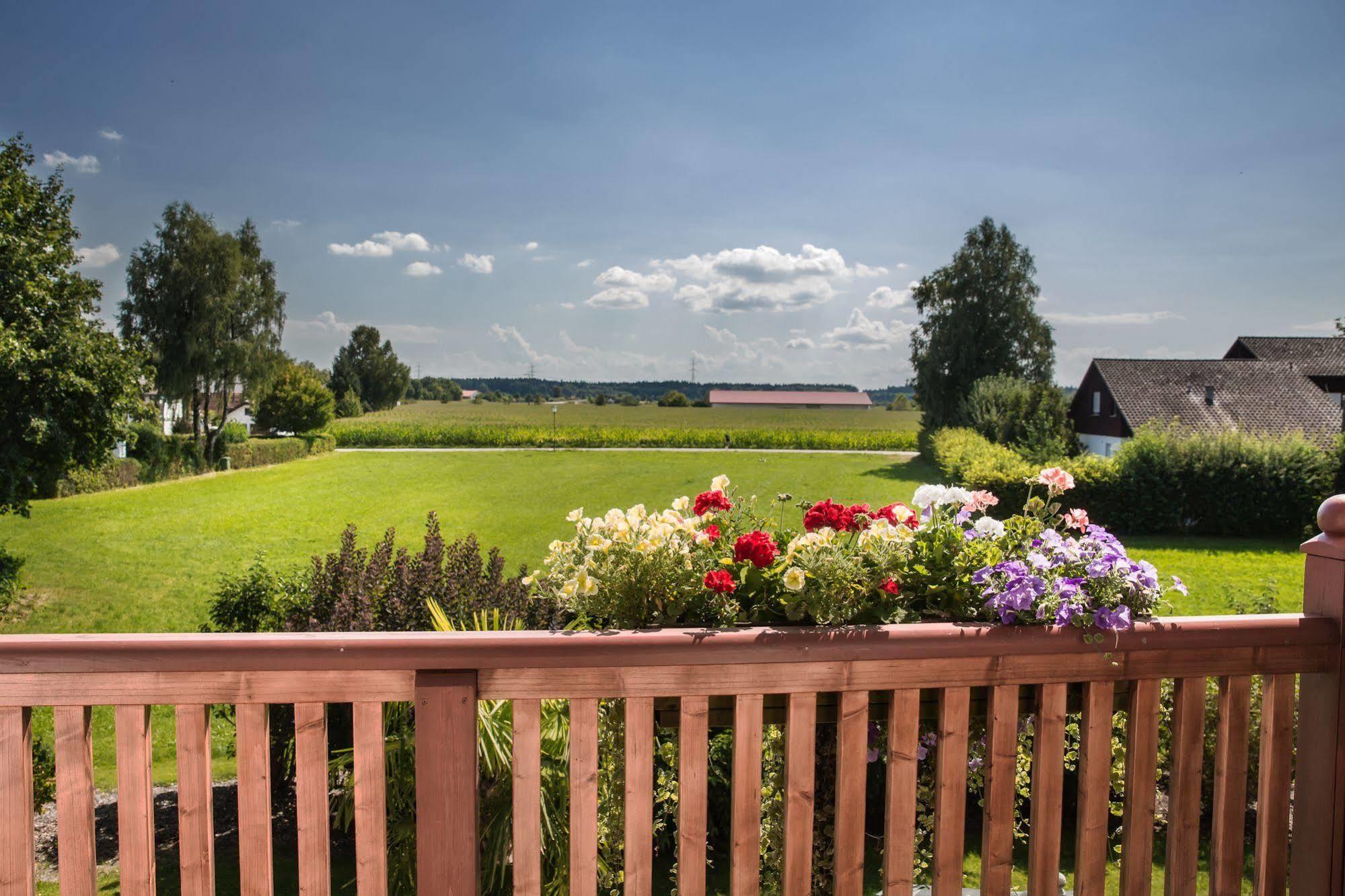 Glasl'S Landhotel Цорнединг Экстерьер фото