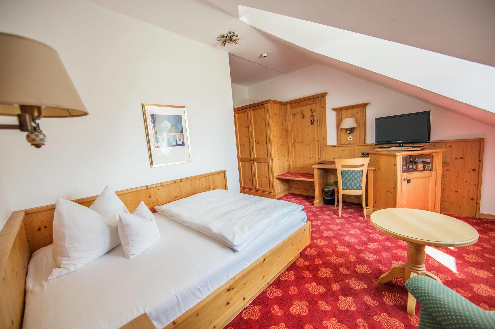Glasl'S Landhotel Цорнединг Экстерьер фото