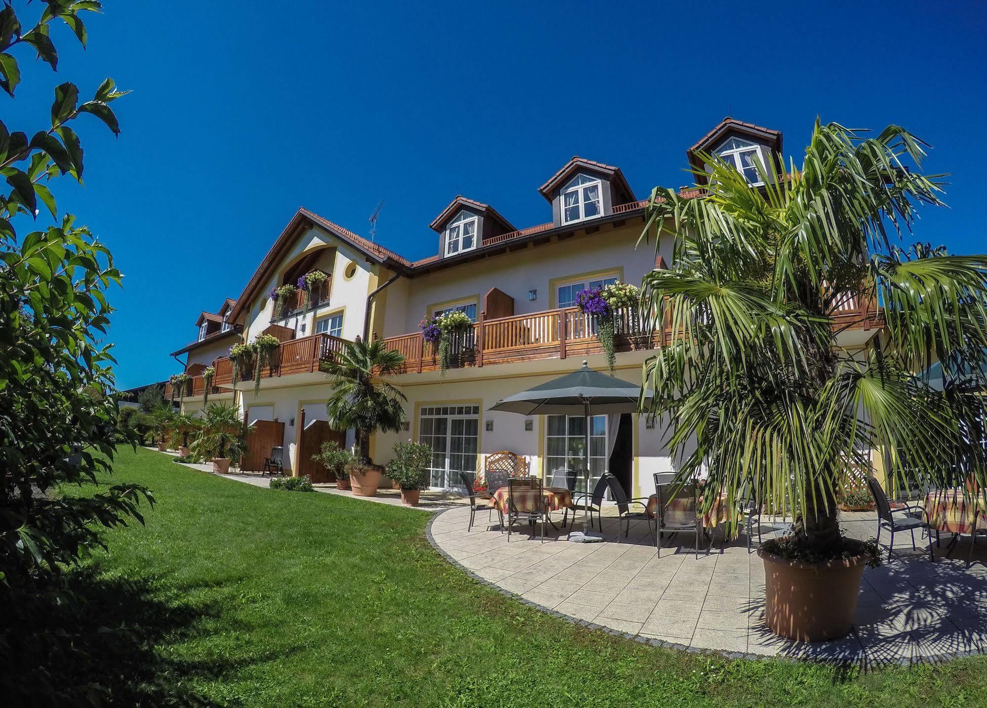 Glasl'S Landhotel Цорнединг Экстерьер фото